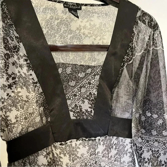 Bay Studio Career Sheer Black Floral Top Blouse L Women’s Workwear Tunic - Picture 4 of 7